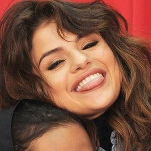 Christina Grimmie Selena Gomez Lesbian Porn - Selena Gomez | This Picture Is EVERYTHING