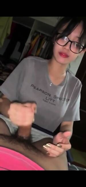 asian nerd hot - Innocent Nerdy Asian Blowjob - EPORNER