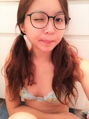 asian group nude self shot - Petite Asian Teen Takes Nude Selfies - HT4jtBT Porn Pic - EPORNER