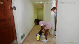 maid cleaning service - House Cleaning Serviced / Brazzers / download full from  http://zzfull.com/loft - XVIDEOS.COM