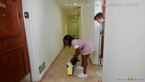 house cleaning - House Cleaning Serviced / Brazzers / download full from  http://zzfull.com/loft - XVIDEOS.COM