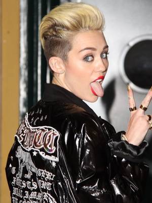 Miley Cyrus S&m Porn - 17) Miley's 'Rock chic' face. Miley Cyrus twitter