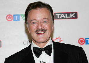 Beetlejuice Midget Porn - Robert Goulet Net Worth