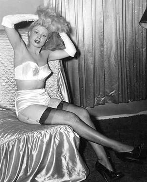 1900s vintage porn ebony - Vintage Glamour Nude ladies 1900's-1970 250 images pdf download volume 10  mature content digital download stockings corsets