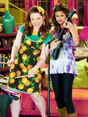 Mrs. Russo Wizards Of Waverly Place Porn Mom - Selena Gomez as Alex Russo in Wizards Of Waverly Place.