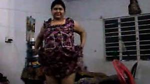 Aunty Xxx - Indian mature BBW aunty exposing