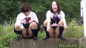 free asian peeing - Chinese teenie peeing in public - uiPorn.com