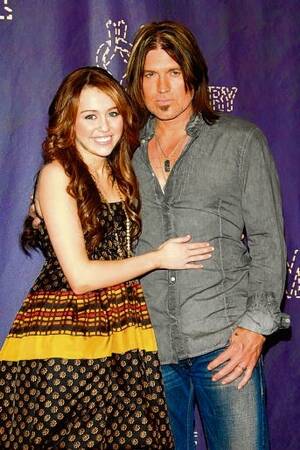 Miley And Billy Ray Cyrus Porn - Photo Ups The Heat of Miley Cyrus Spotlight