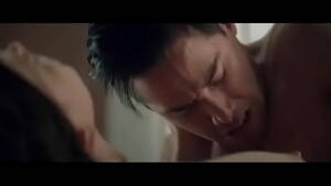 Charlize Theron Sex Scene - Charlize Theron - The Devil's Advocate (sex scene) - XNXX.COM