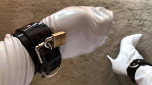 Bondage Mittens Porn - Bondage mittens and cuffs locked in place - XNXX.COM