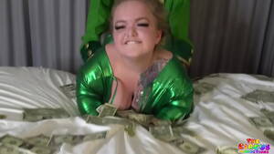 Leprechaun Porn - Fucking a Leprechaun on Saint Patrick's day - XVIDEOS.COM