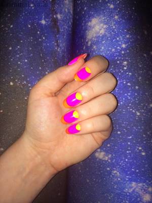 Falsies Porn - As I said, NEON! Admittedly this is a super fake look, but there's always a  time where a girl likes to be crazy, or at least I know I do.