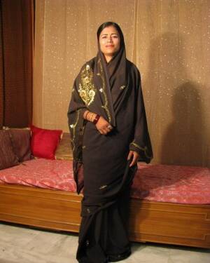 ethnic indian pussy gallery - Shaved Indian Pussy Porn Pics - PICTOA