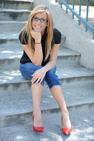 Hottie In Glasses - Leslie Hottie In Glasses Â· Leslie Hottie In Glasses ...