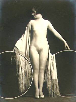 1940s Vintage Porn Big Tits - 1940s big boobs, Vintage bare boobs