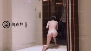 asian amateur exhibitionists - Chinese exhibitionist gets caught - ThisVid.com