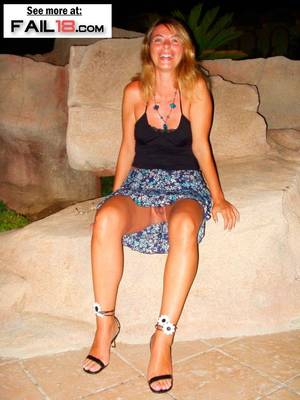 celebrity sitting upskirt - celebrity oops pussy tits naked porn