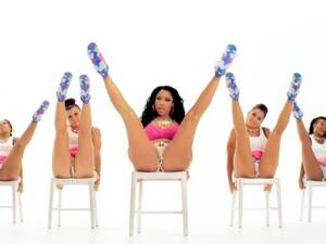 Nicki Minaj Pussy Porn - http://static.idolator.com/sitemap/sitemap_en-us_desktop_articles_201412.xml?t=1447961669