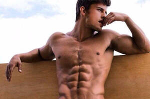 Bryant Wood Gay Porn - Bryant Wood From America's Next Top Model Gets Naked On Instagram [NSFW] |  GayBuzzer