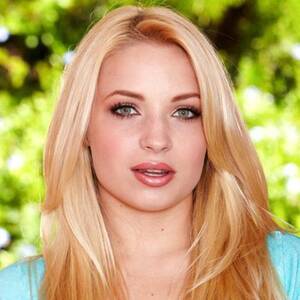 Alyssa Branch Porn - Alyssa Branch bio | Read about her profile at FreeOnes