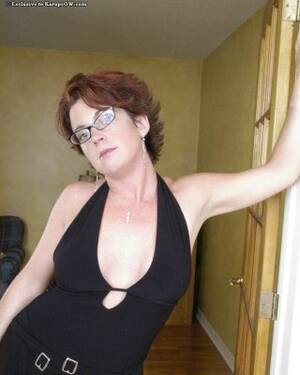 mature glasses - Short haired mature lady with sexy glasses posing Porn Pictures, XXX  Photos, Sex Images #3398234 - PICTOA