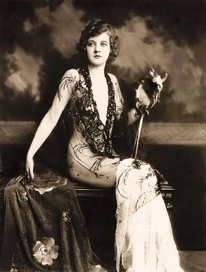 Close Up From The 1800s Vintage Porn - vintage japanese porn snow. vintage girl movies