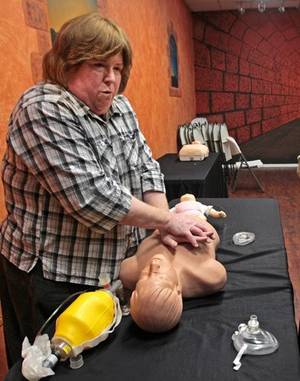 Hasidic Jewish Women - NEW YORK â€” Most Orthodox Jewish women avoid touching men except direct  relatives.