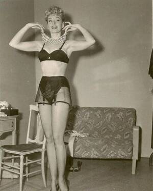 1960s Lingerie Porn - 60s Lingerie Porn Pictures, XXX Photos, Sex Images #3846848 - PICTOA