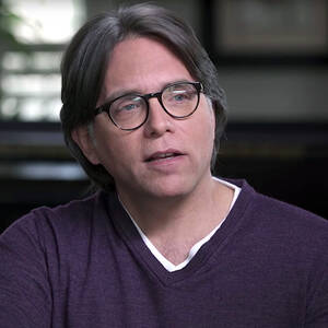 Blackmail Mom Porn Glasses - How the Nxivm Sex Cult Leader Tore One Family Apart - The New York Times