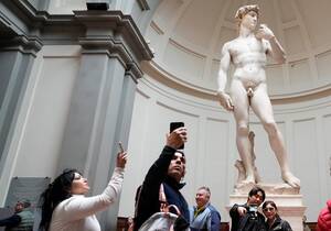Famous Statue Porn - Tourists flock to see Michelangelo's statue of David after Florida  censorship row | The Independent
