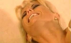 2 Broke Girls 34 Porn - Watch Kelly Trump - doctor lady is horny