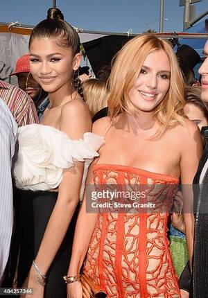 Bella Thorne And Zendaya Lesbian - 1,263 Zendaya Bella Thorne Photos & High Res Pictures - Getty Images