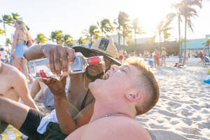 Florida Spring Break - Wild drone footage shows thousands of Spring Breakers packing Florida  beaches without Covid rules as party heats up | The US Sun