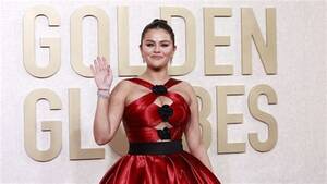 hispanic pussy selena gomez - Selena Gomez stars as love interest in Behaving Badly | Daily Mail Online