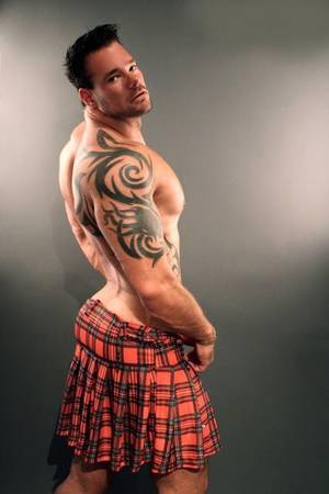 Gay Kilt Porn - Okay. FINE. I'll admit it. It was the butt that qualified