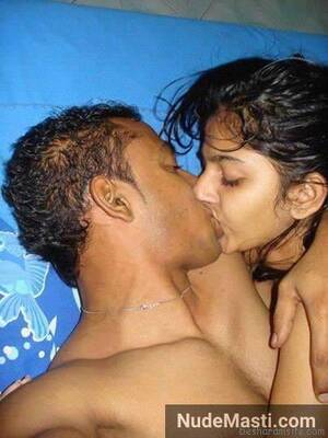 indian kissing nude - 20+ Nude Indian couple hot kissing photos - Erotic liplock pics