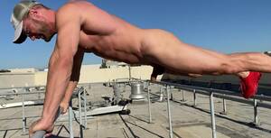 big dick working out - Big dick: workout - video 13 - ThisVid.com