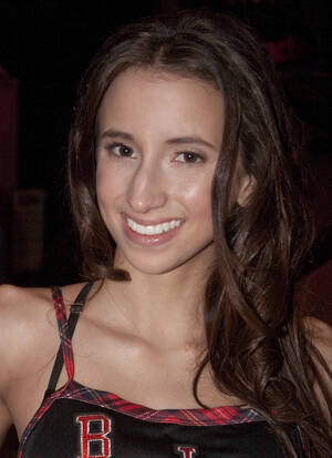 Growing Up Stages Porn - Belle Knox - Wikipedia