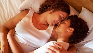 lesbian sleeping licking - Guide To Lesbian Sex: Things You Didn't Know - Betches