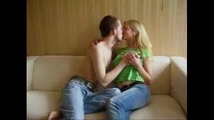 Blonde Teen Couch - Teen blonde Sofa Fuck - XVIDEOS.COM