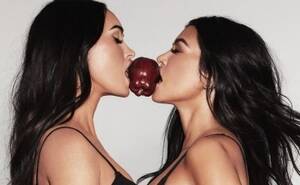 megan fox real lesbian porn - Incendian las redes sociales Kourtney Kardashian y Megan Fox