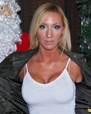 lesbian fucking a tree - Smoking hot fucking ass lesbian babe gets fucked hard under the tree in  these ho Porn Pictures, XXX Photos, Sex Images #2957973 - PICTOA