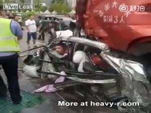 Car Crash Porn - stuck in car