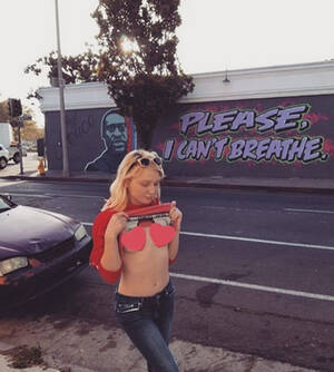 Dakota Skye Porn Star - Dakota Skye: Encuentran muerta a la actriz porno Dakota Skye semanas  despuÃ©s de hacer topless frente a un mural de George Floyd | Marca
