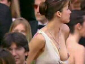 boobs upskirt porn - Celebrity lady flashed her boobs - upskirt porn at ThisVid tube