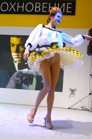 dance upskirt porn - Hot Girls Upskirt Dancers