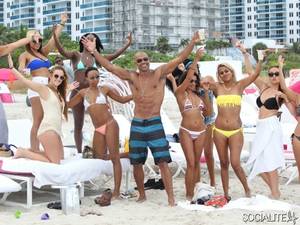 Emily Criminal Minds Porn - Shemar-Moore-gun-show-0707201418-600x450