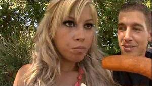 deepthroat funny - Deep throat picnic fun - XVIDEOS.COM