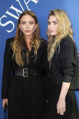 Mary Kate Olsen Porn - How to Get Mary-Kate and Ashley Olsen's Perfect Nude Lipstick Color | Vogue