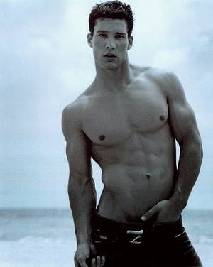 Aaron Oconnell Porn - AARON O CONNELL SHOWS COCK